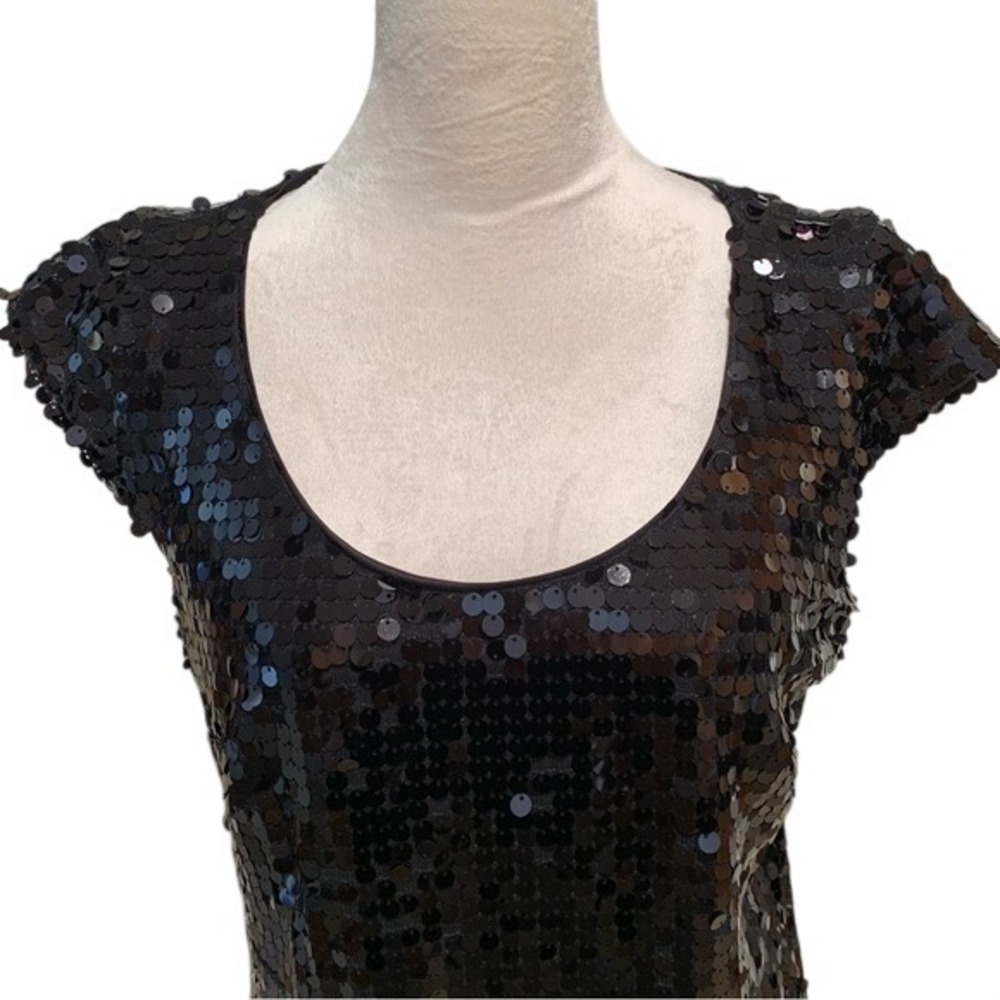 MADISON LEIGH. NWT. 8. Black dress covered in black sequins. Sleeveless. - Picture 2 of 11